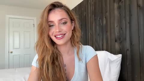 Snapshot of princessbbgirl chatting on February 2025 06:06:01 PM princessbbgirl online show from February 2025 06:06:01 PM