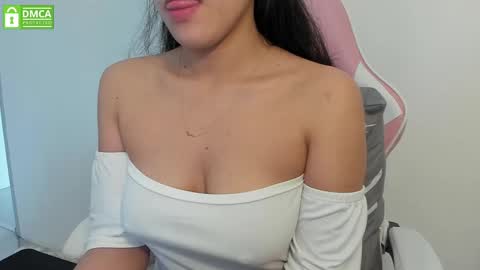Snapshot of princesse_katey chatting on March 2025 01:21:01 PM miss me check out my YT online show from March 2025 01:21:01 PM