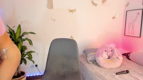 princessluna_14 online show from March 2026 08:10:01 PM