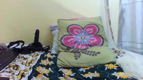 Snapshot of princessmiles2 chatting on July 2026 06:36:01 PM phelly online show from July 2026 06:36:01 PM
