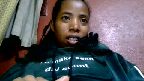 Snapshot of prisca880319 chatting on June 2026 04:02:02 PM prisca880319 online show from June 2026 04:02:02 PM