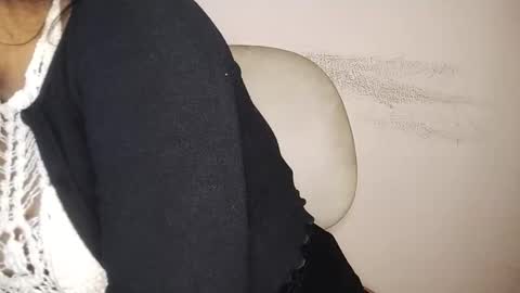 priyu_ online show from November 2025 09:53:02 AM