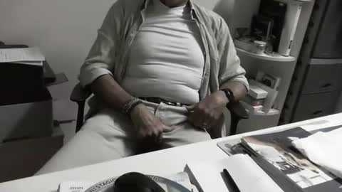 Snapshot of proplan chatting on September 2025 06:08:02 PM mature hairy guy online show from September 2025 06:08:02 PM