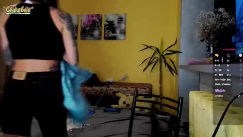 LUCY -----    online show from October 2025 03:11:01 PM