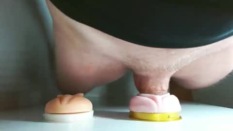 Snapshot of pude90 chatting on September 2025 06:15:02 AM PuDe90 online show from September 2025 06:15:02 AM