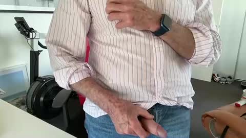 Snapshot of puffiest chatting on January 2025 07:49:01 AM puffiest online show from January 2025 07:49:01 AM