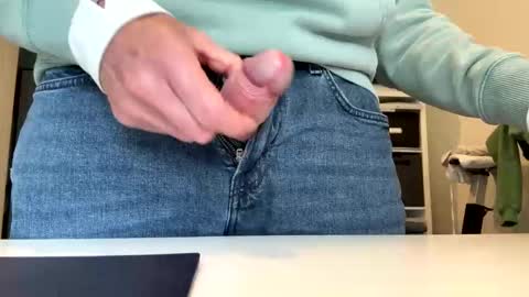 Snapshot of puffiest chatting on October 2025 01:50:02 AM puffiest online show from October 2025 01:50:02 AM