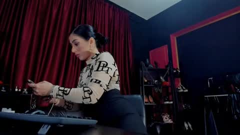 MissPuffyLove online show from December 2024 06:38:01 PM