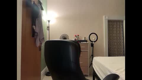 Pumpkin bunny online show from November 2025 12:21:01 AM