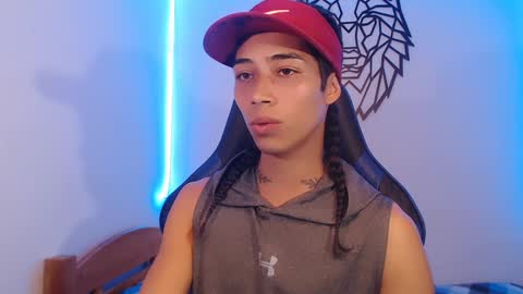 Snapshot of pupi_wolf chatting on December 2024 05:52:02 PM Cris online show from December 2024 05:52:02 PM