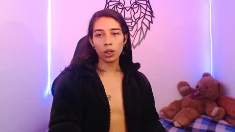 Snapshot of pupi_wolf chatting on February 2025 04:56:02 PM Cris online show from February 2025 04:56:02 PM