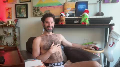 Pup Scritch online show from December 2025 04:02:01 PM