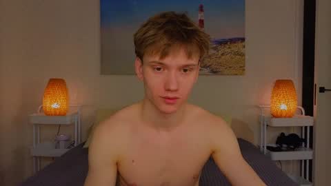 Snapshot of pupsenish chatting on January 2025 01:29:01 AM Jesse online show from January 2025 01:29:01 AM