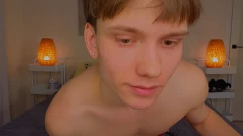 Snapshot of pupsenish chatting on January 2025 04:32:01 AM Jesse online show from January 2025 04:32:01 AM
