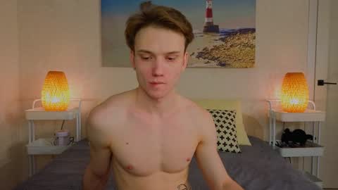 Snapshot of pupsenish chatting on January 2025 01:16:01 AM Jesse online show from January 2025 01:16:01 AM