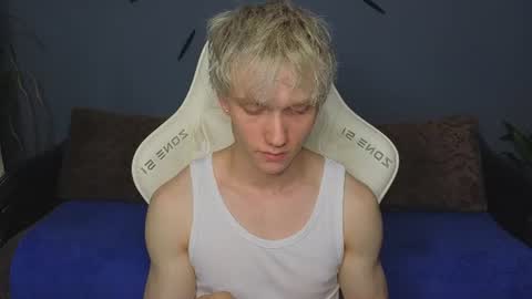 Snapshot of pupsenish chatting on July 2026 12:59:02 AM Jesse online show from July 2026 12:59:02 AM