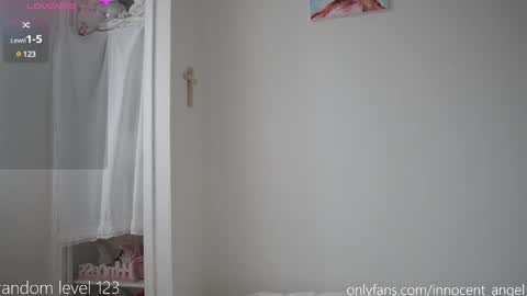 Snapshot of pureangeldolores chatting on February 2025 02:32:01 PM i dont do shows for free. watching here silently and waiting for me to start showing you something for free is useless online show from February 2025 02:32:01 PM