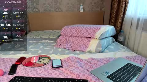 Katty online show from October 2025 12:15:02 PM