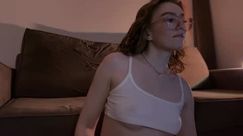 Snapshot of purity_ring chatting on January 2025 12:38:02 AM Marie online show from January 2025 12:38:02 AM