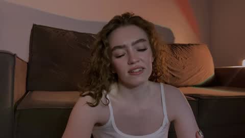 Snapshot of purity_ring chatting on January 2025 01:44:01 AM Marie online show from January 2025 01:44:01 AM