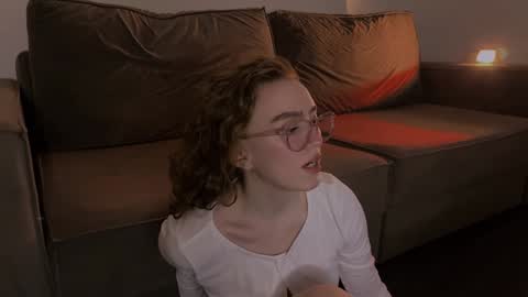 Snapshot of purity_ring chatting on February 2025 11:37:02 PM Marie online show from February 2025 11:37:02 PM