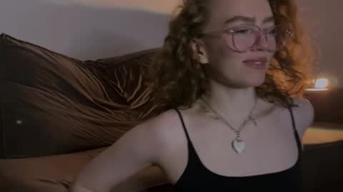 Snapshot of purity_ring chatting on February 2025 11:58:02 PM Marie online show from February 2025 11:58:02 PM