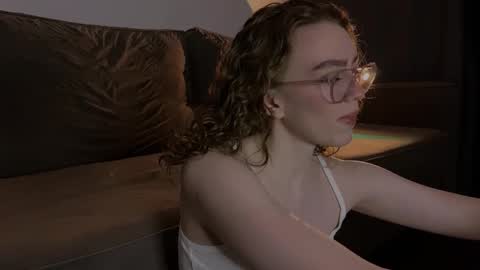 Snapshot of purity_ring chatting on February 2025 10:48:02 PM Marie online show from February 2025 10:48:02 PM