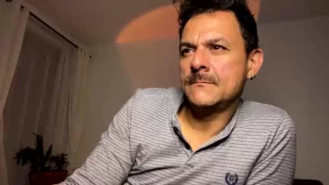 Puro Love online show from February 2026 03:22:02 AM