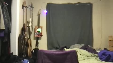 Purple online show from October 2025 03:18:02 AM