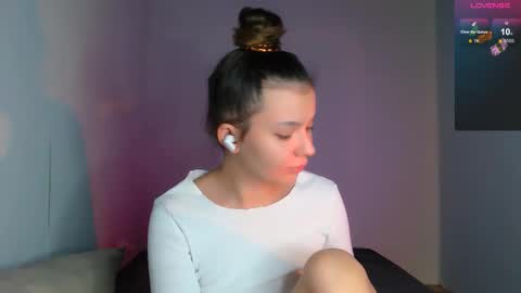 Carolyn online show from October 2025 12:20:02 AM