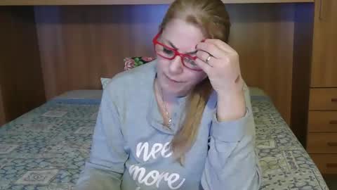 Snapshot of pussy_boom4u chatting on February 2025 11:37:02 PM Mary online show from February 2025 11:37:02 PM