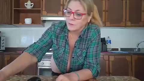 Mary online show from November 2025 09:03:01 AM