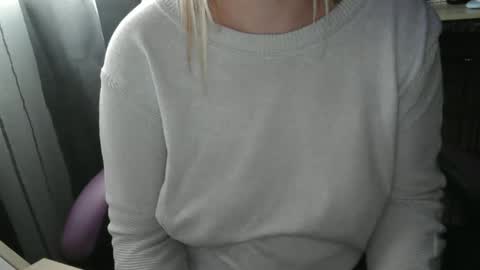 Lara online show from February 2025 05:10:02 PM