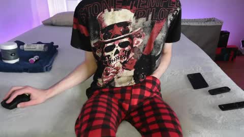 pussylover2182 online show from December 2024 07:44:01 AM