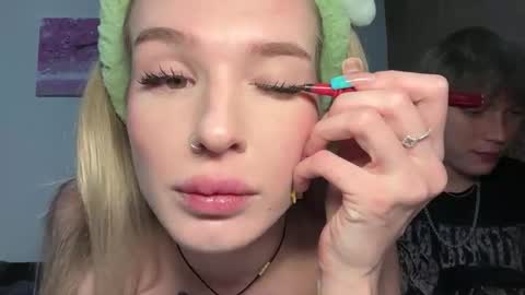 Lina online show from September 2025 04:53:02 PM