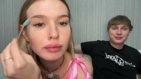 Lina online show from November 2025 06:18:02 PM