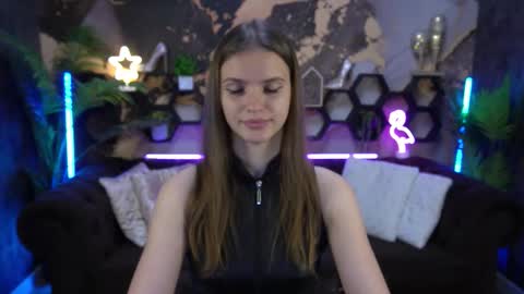 Ellie online show from September 2025 02:10:01 PM