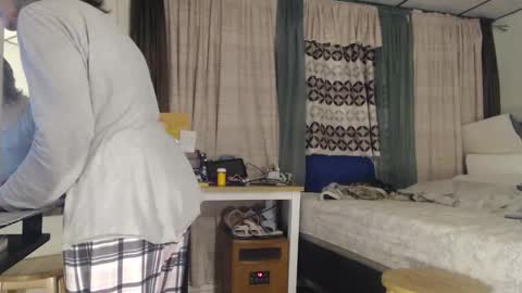 putiputi4u online show from January 2025 01:15:01 AM