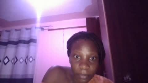 Snapshot of q_pretty chatting on July 2026 08:12:02 AM Ivy a little girl full of dreams....be my best online show from July 2026 08:12:02 AM