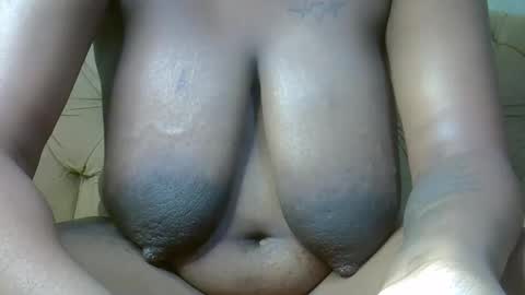 queeen online show from February 2026 09:22:02 PM