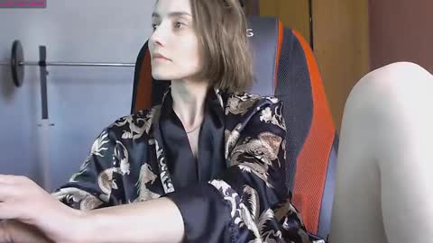 Lola online show from March 2025 11:01:02 AM