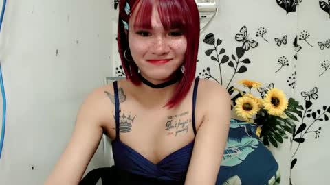 Snapshot of queen_elicktra chatting on December 2024 04:56:02 AM JOY online show from December 2024 04:56:02 AM