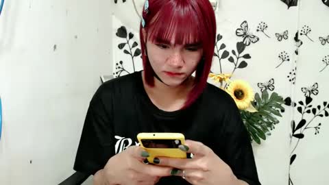 Snapshot of queen_elicktra chatting on January 2025 03:57:01 AM JOY online show from January 2025 03:57:01 AM