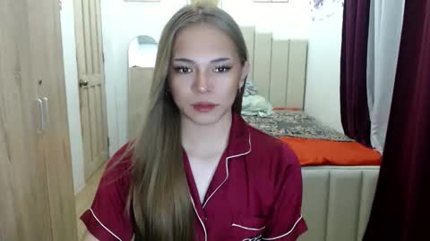 Snapshot of queen_heart0 chatting on June 2026 01:08:02 AM shawny online show from June 2026 01:08:02 AM