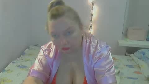 Snapshot of queen_jane8 chatting on December 2024 07:41:02 PM queen_jane8 online show from December 2024 07:41:02 PM