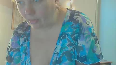 Snapshot of queen_jane8 chatting on January 2025 01:16:02 PM queen_jane8 online show from January 2025 01:16:02 PM