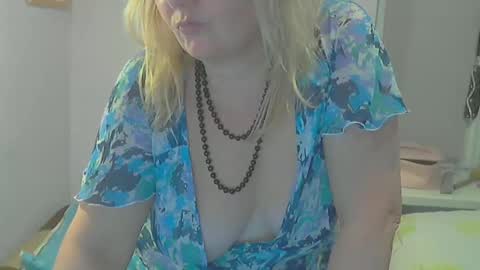 Snapshot of queen_jane8 chatting on February 2025 07:10:01 PM queen_jane8 online show from February 2025 07:10:01 PM