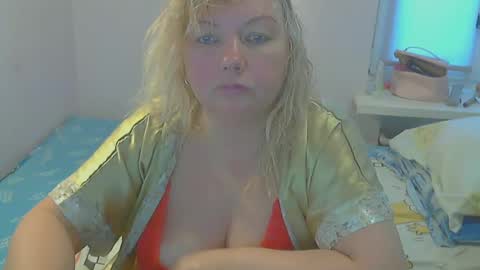 Snapshot of queen_jane8 chatting on February 2025 12:29:02 PM queen_jane8 online show from February 2025 12:29:02 PM