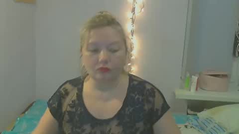 Snapshot of queen_jane8 chatting on February 2025 03:15:02 PM queen_jane8 online show from February 2025 03:15:02 PM