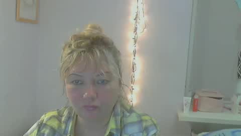 Snapshot of queen_jane8 chatting on March 2025 05:06:02 PM queen_jane8 online show from March 2025 05:06:02 PM